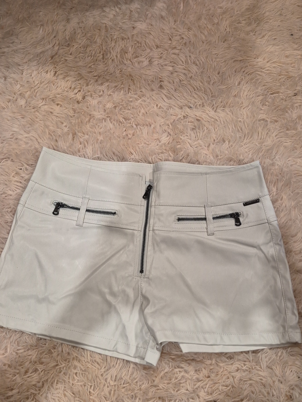 Faux Leather High-Rise White Women's Leather-Look Shorts with Zip Details